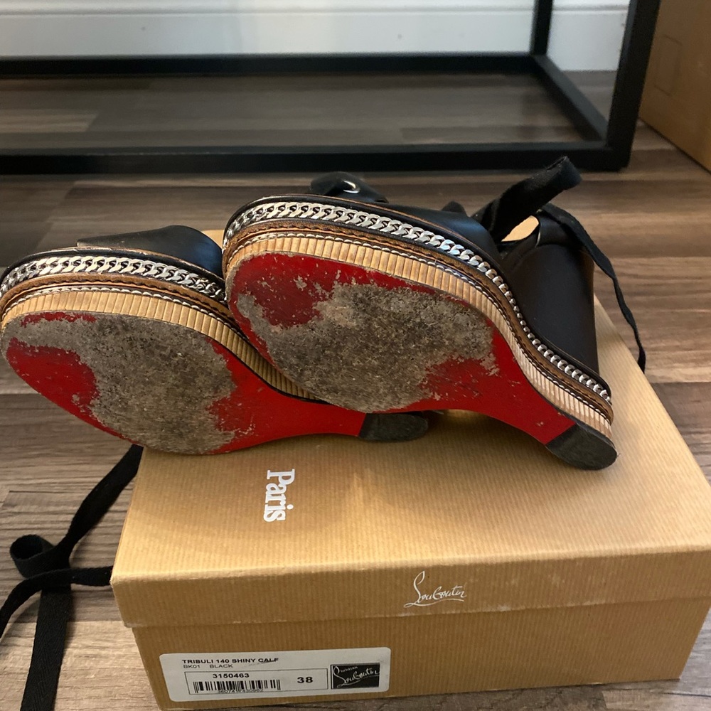 Women’s blakc lack tie up louboutin wedges